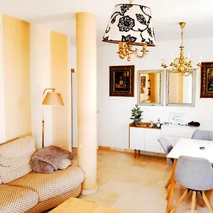 https://top-center-suite.es-andalucia.com